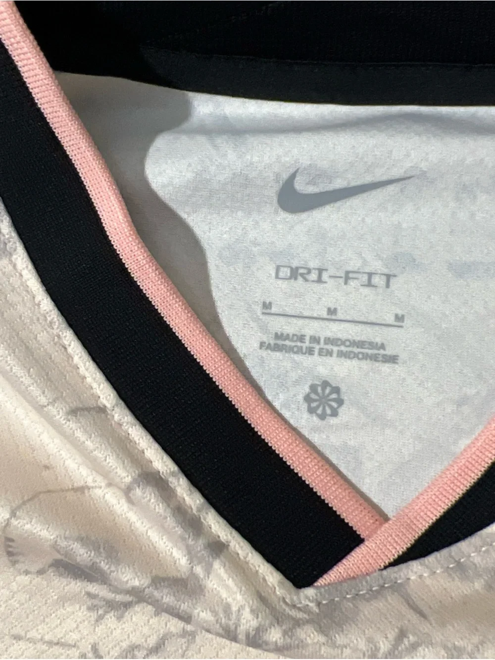 Nike Boys Medium 'Press 23' Soccer Jersey in White, Black & Pink Trim